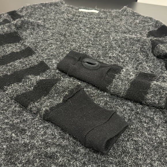 Black and gray Korean faux mohair sweater - Picture 4 of 8